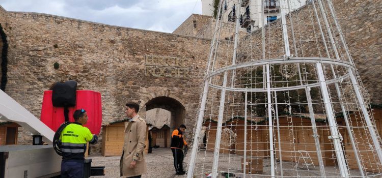 Quasi dos milions de micro-leds ompliran de llum el nucli antic de Peníscola des de demà i per Nadal 