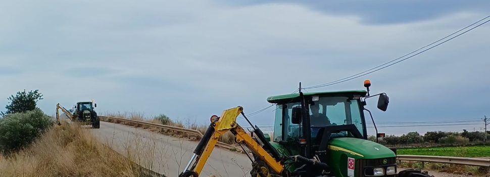 Comença la neteja i desbrossament dels camins rurals del terme de Benicarló