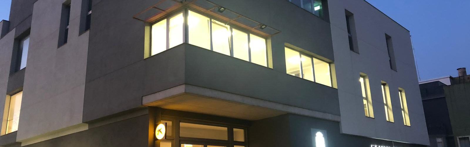 Santa Magdalena adjudica obres per a instal·lació de fotovoltaiques a l’Edifici Social i pavelló poliesportiu