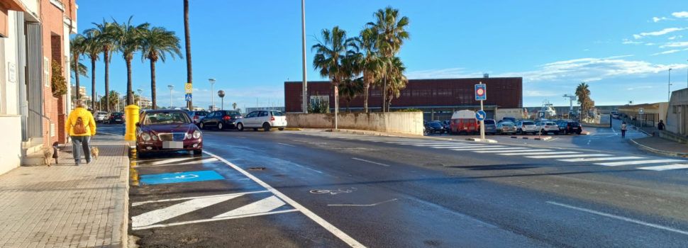 La Brigada d’Obres i Serveis millora la visibilitat i l’aparcament a la platja del Morrongo
