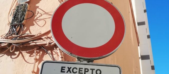 Plataforma per la Llengua exigeix a l’Ajuntament de Vinaròs que incloga el valencià a la nova retolació urbana