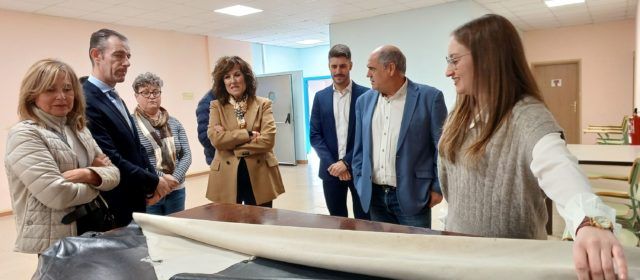 El director general de Centres Docents visita el Conservatori Mestre Feliu