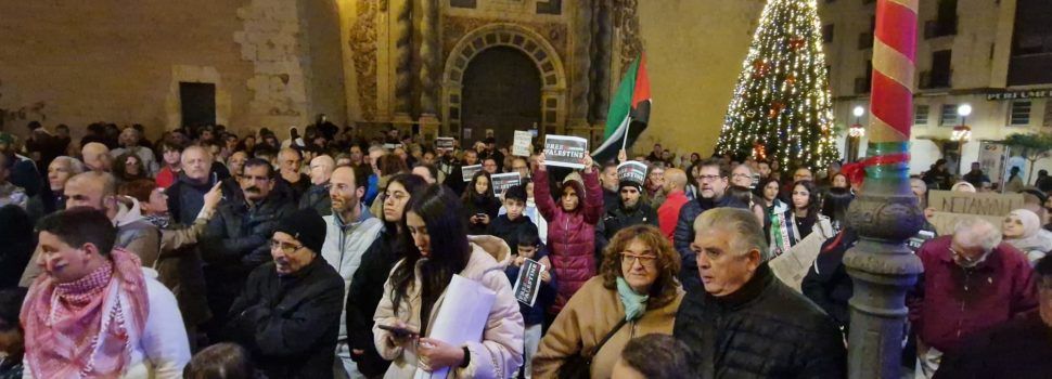 Vídeo i fotos de la concentració en solidaritat amb el poble palestí