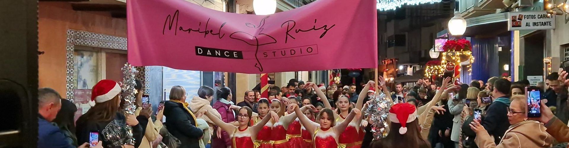 Desfilada nadalenca per l’estudi de dansa Maribel Ruiz