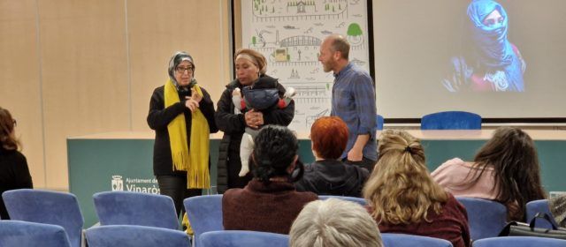 Xarrada-coloqui: Pablo Tosco i com sobreviure en camps de maduixes