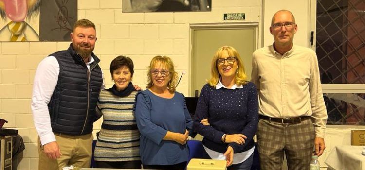 Cientos de personas de más de 20 países participan en la fiesta solidaria ‘Degusta Culturas’ de Sant Jordi