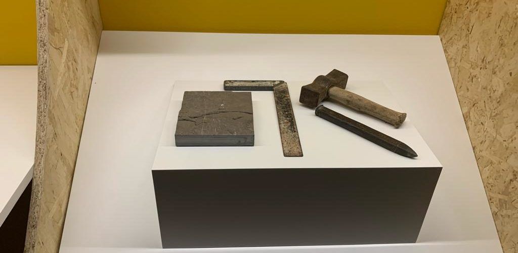 Les eines de picapedrer de Joaquín Serrat formen part de l’exposició ‘Tresors amb història’