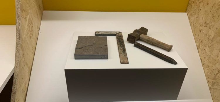 Les eines de picapedrer de Joaquín Serrat formen part de l’exposició ‘Tresors amb història’