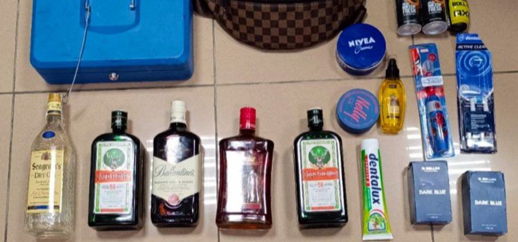 Detenció a Vinaròs per robatori amb força en diversos vehicles