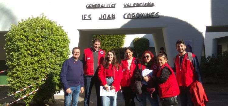 L’IES Joan Coromines, amb tallers de Creu Roja pel 25N