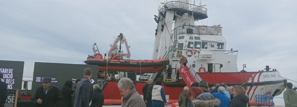 El vaixell d’Open Arms atraca al port de la Ràpita