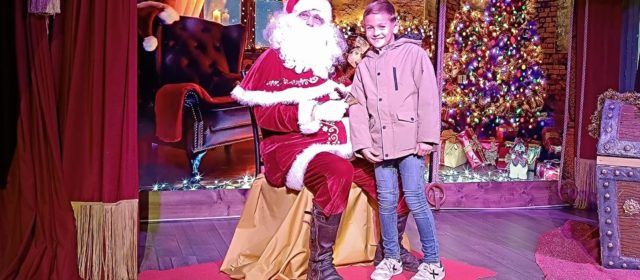 Santa recull els desitjos de les i els més xicotets a Peníscola
