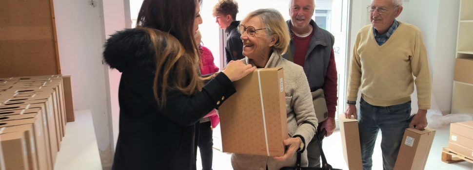 El Ayuntamiento de Peñíscola entrega 1500 cestas de Navidad a los más mayores