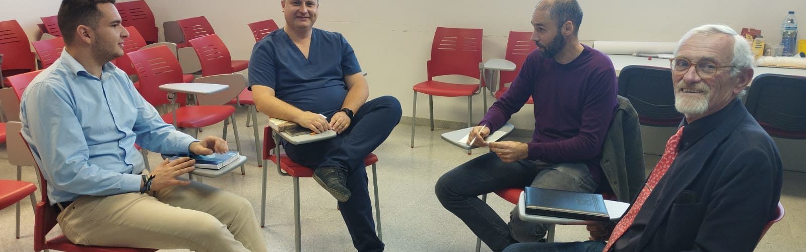 Benicarló aborda la problemàtica de les cues per les extraccions de sang al Centre de Salut