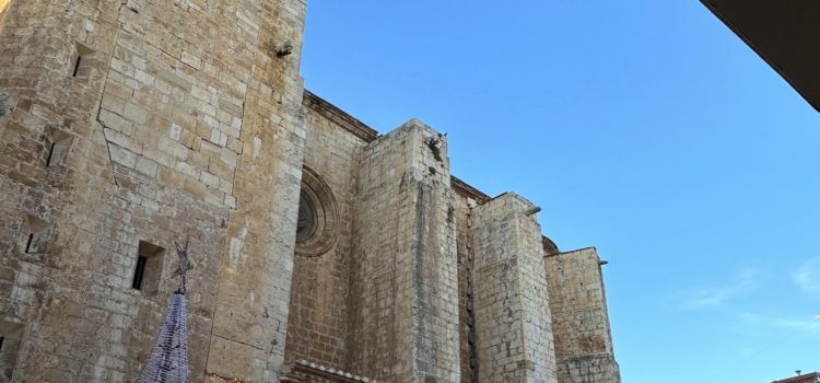 Activem Ulldecona denuncia que les llums de nadal funcionen les 24 hores del dia i proposa instal·lar un temporitzador