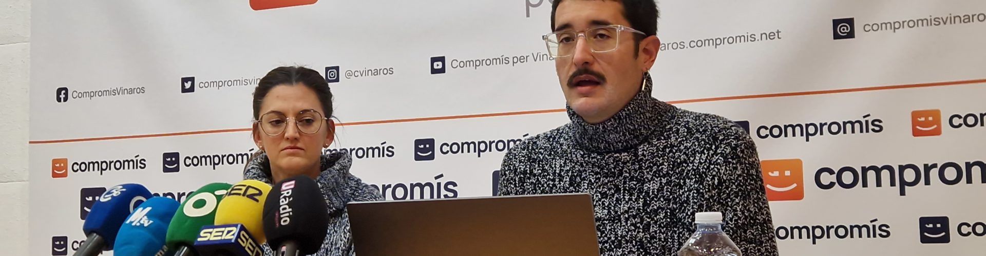 PSPV PSOE i Compromís critiquen conjuntament el nou cartipàs municipal de Vinaròs i la presentació que se’n va fer