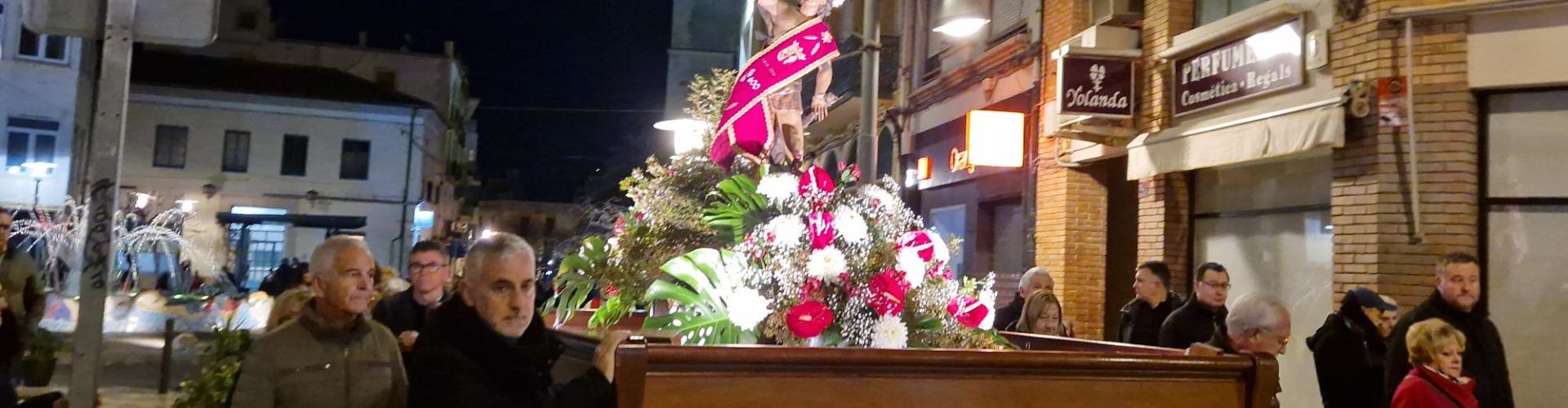 …I la relíquia torna al poble