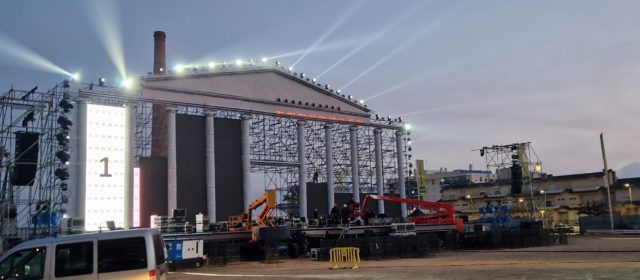 “Els déus de l’Olimp” i·luminen ja l’escenari de les reines i reis