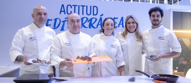 Showcooking a FITUR dels cuiners dels restaurants Estreles Michelin de la província: Cal Paradís, Raúl Resino i Atalaya