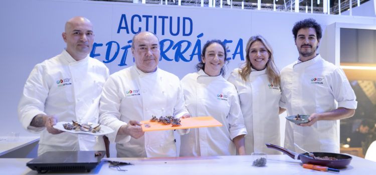 Showcooking a FITUR dels cuiners dels restaurants Estreles Michelin de la província: Cal Paradís, Raúl Resino i Atalaya