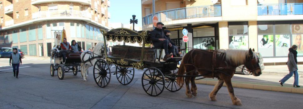 Els tres tombs, a Amposta per Sant Antoni