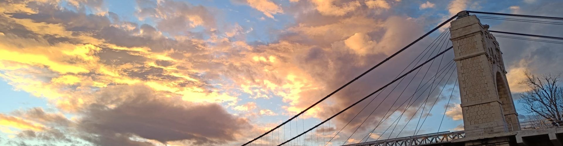L’Ebre i el pont penjant d’Amposta