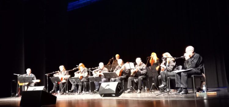 Concert a Alcanar pel grup Veniu a cantar, de Benicarló