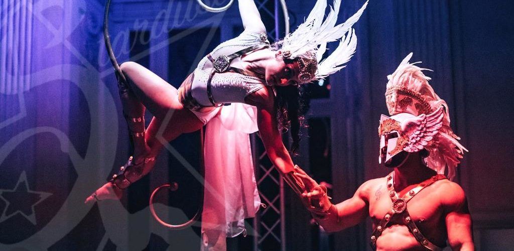 Un espectacle aeri acompanyarà l’arribada de Sa Majestat Carnestoltes