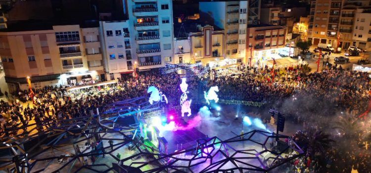 El Carnaval de Vinaròs s’enlaira amb un començament espectacular