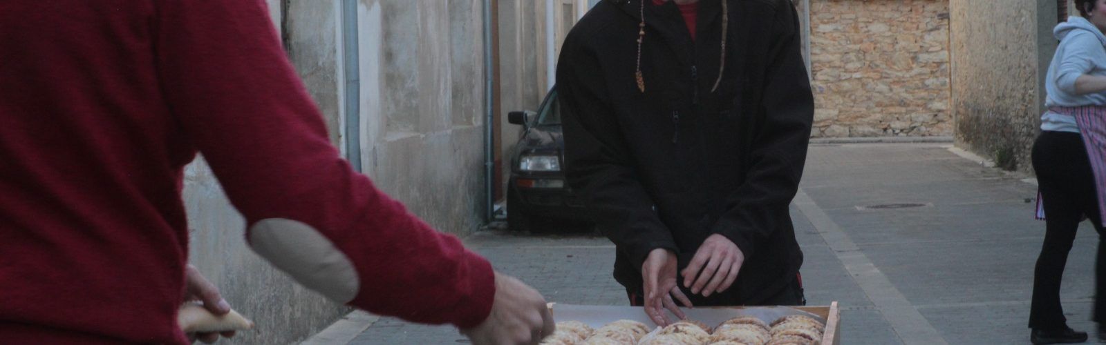 Vilafranca prepara 15.000 pastissos farcits de confitura de carabassa per a Sant Antoni