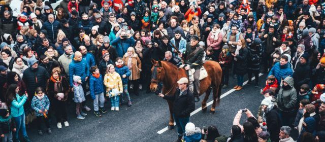 “Con una copa y un pastel, a callar Don Rafael”: així està sent la festa de Sant Antoni a Vilafranca