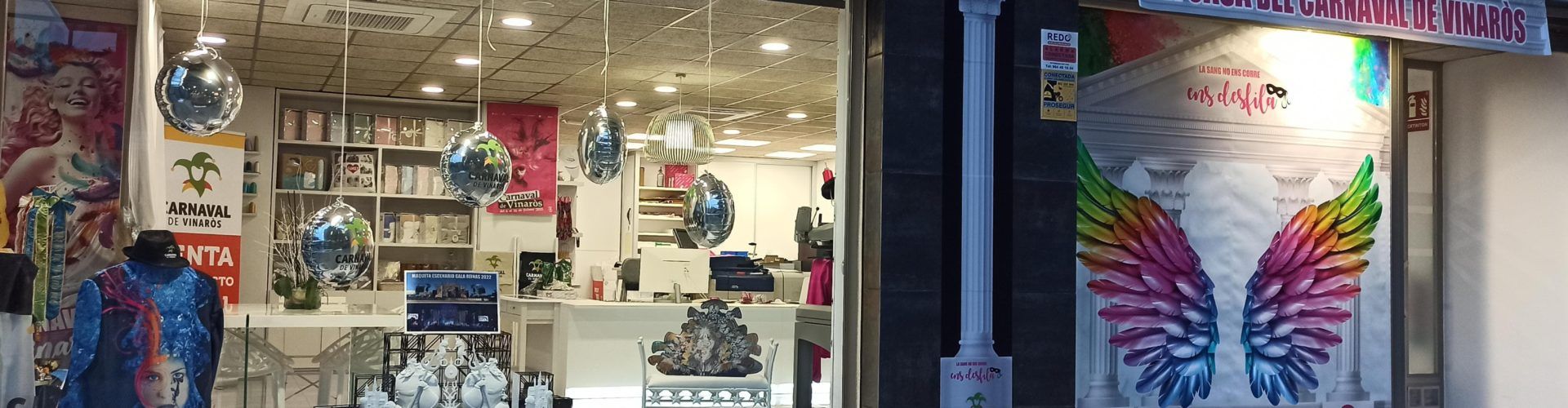 Quimart Creativos, Angeli Centre d’Estètica i Viajes Maestrazgo, premis del concurso d’aparadors del Carnaval