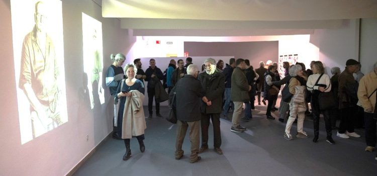 L’exposició dels 70 anys de l’Escola d’Art i Cultura de la Diputació a Tortosa repassa el paper del centre en la promoció del talent 