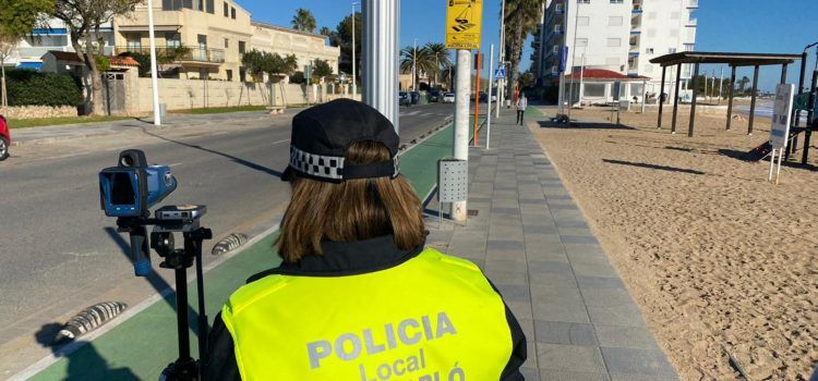 La Policia Local de Benicarló reforça la seguretat viària amb l’adquisició d’un radar mòbil