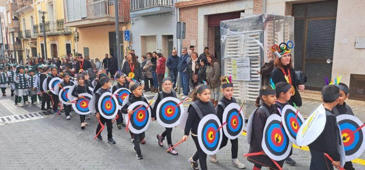 Alcalà de Xivert inaugura el Carnaval amb les desfilades dels centres educatius
