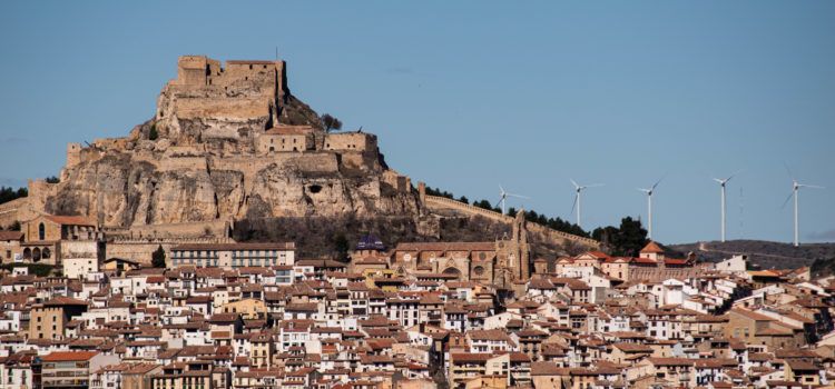 Descenso del mercado laboral en Els Ports y aumento en el Baix Maestrat