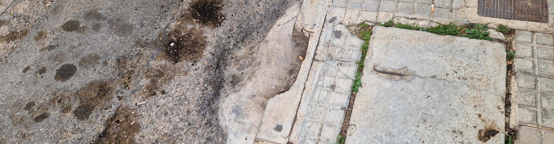 Fotos: mal estat del carrer Meseguer i Costa de Vinaròs