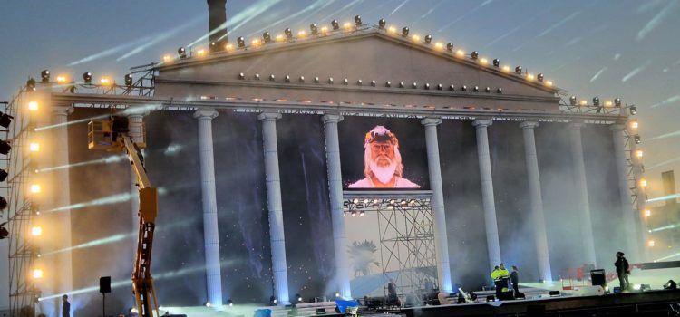 Ultimant el grandiós escenari de la gala de reines i reis