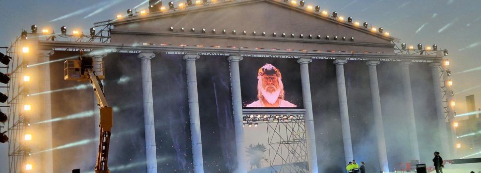 Ultimant el grandiós escenari de la gala de reines i reis