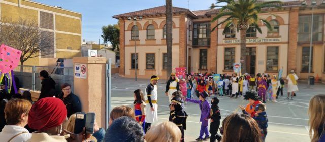 La “Mise” desfila des del col·le fins al mercat