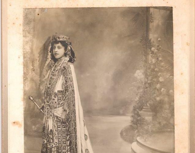 Morella en any de Sexennals. La foto de la reina Esther