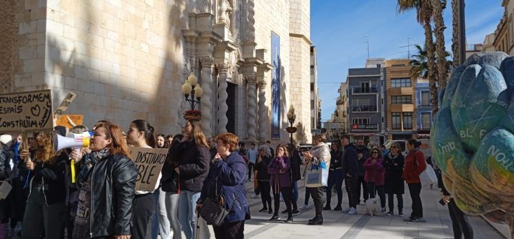 ERPV-Podem-EUPV critica que el PP faça a la seu del partit els anuncis que afecten a tot Benicarló