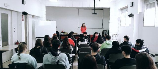 Més d’una vintena de joves participen en el Curs de monitor/a de temps lliure