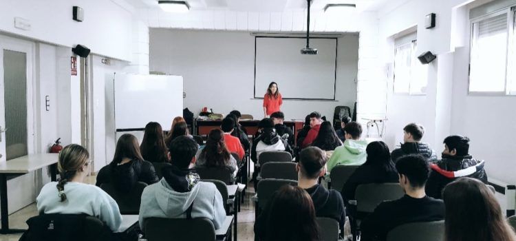 Més d’una vintena de joves participen en el Curs de monitor/a de temps lliure