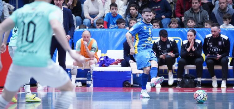 Derrota del Servigroup Peñíscola en casa frente a Valdepeñas (2-4)