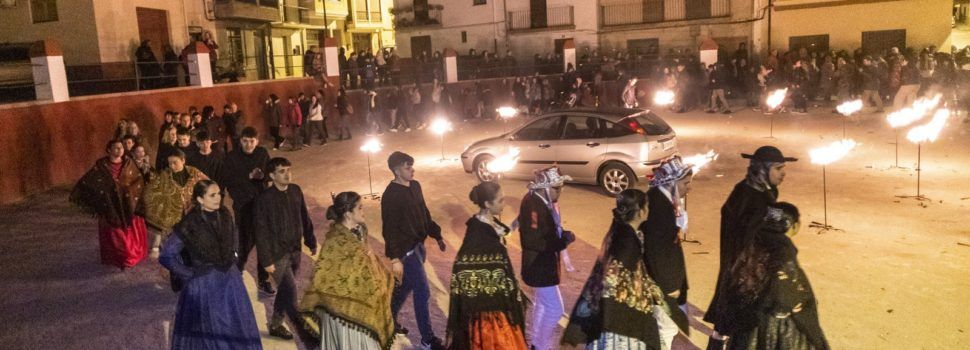 Benassal celebra la Festa de l’Ajo, el tradicional carnaval local