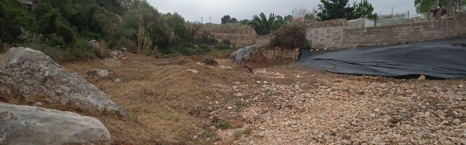 La Brigada EMERGE realitza tasques de desbrossament al barranc de la Tossa de Càlig
