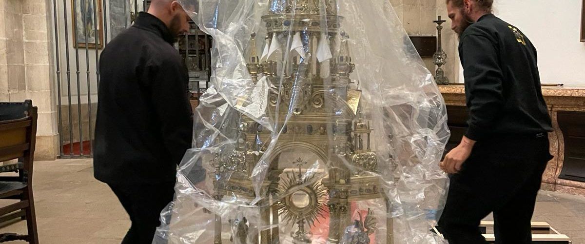 Retorn de la custòdia del Corpus a la catedral de Tortosa