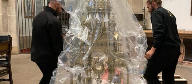Retorn de la custòdia del Corpus a la catedral de Tortosa