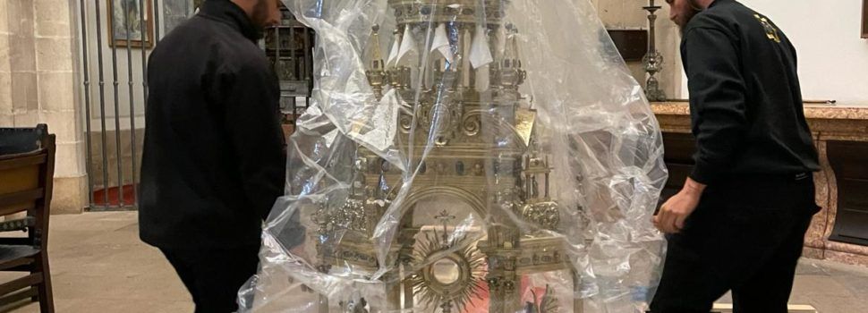 Retorn de la custòdia del Corpus a la catedral de Tortosa